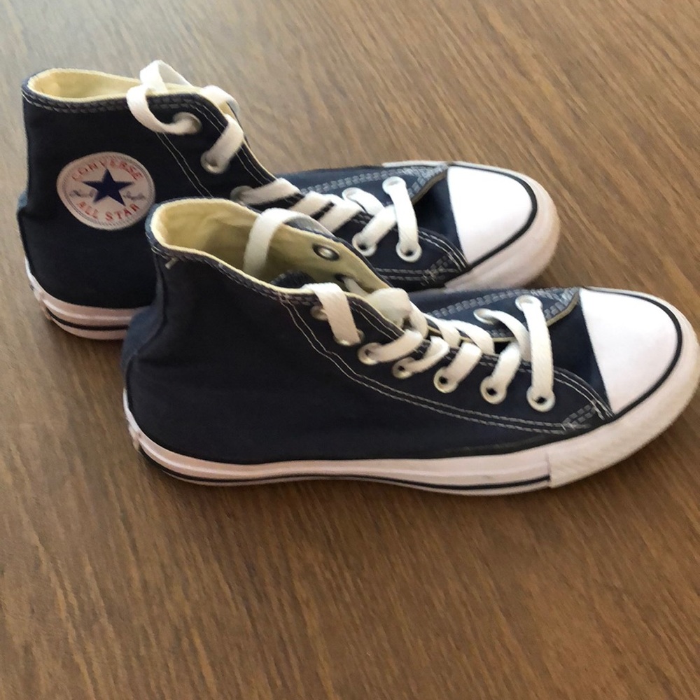 Converse Chuck Taylor High Tops (Navy Blue)
